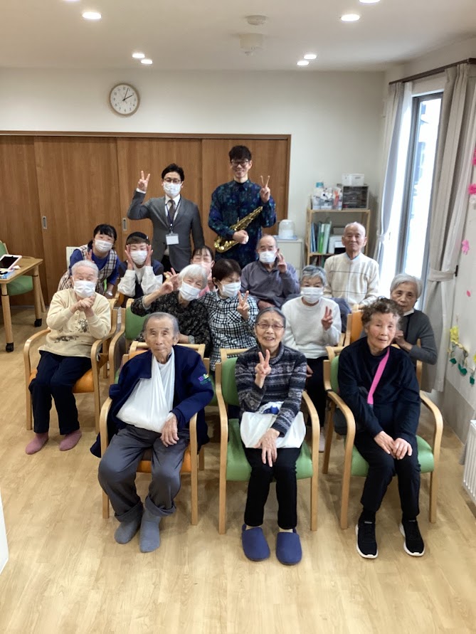 音楽演奏会集合写真